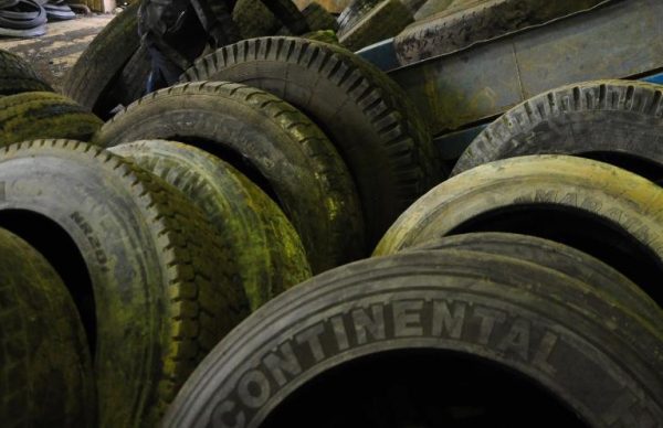 Роскачество обнаружило опасные канцерогены в китайский автомобильных шинах